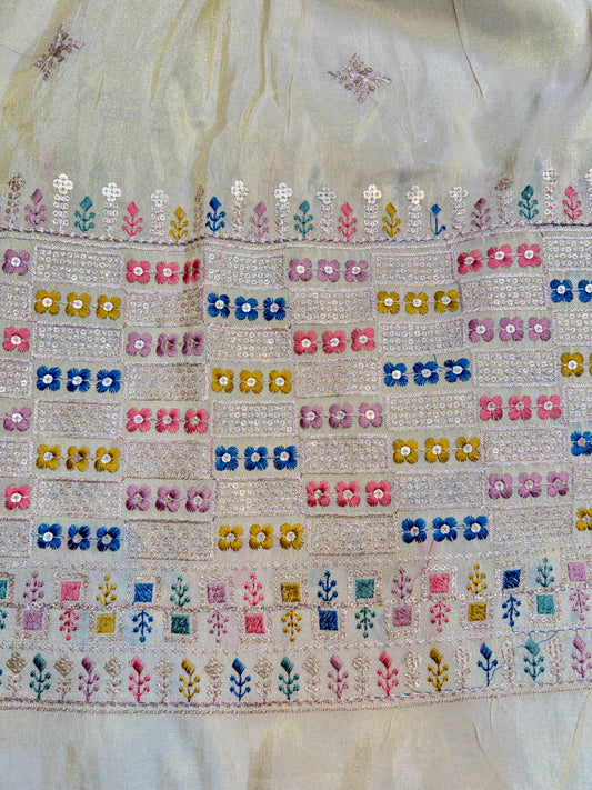 👗pure viscouse tissue zari with embroidered 🥻44-45 inch width