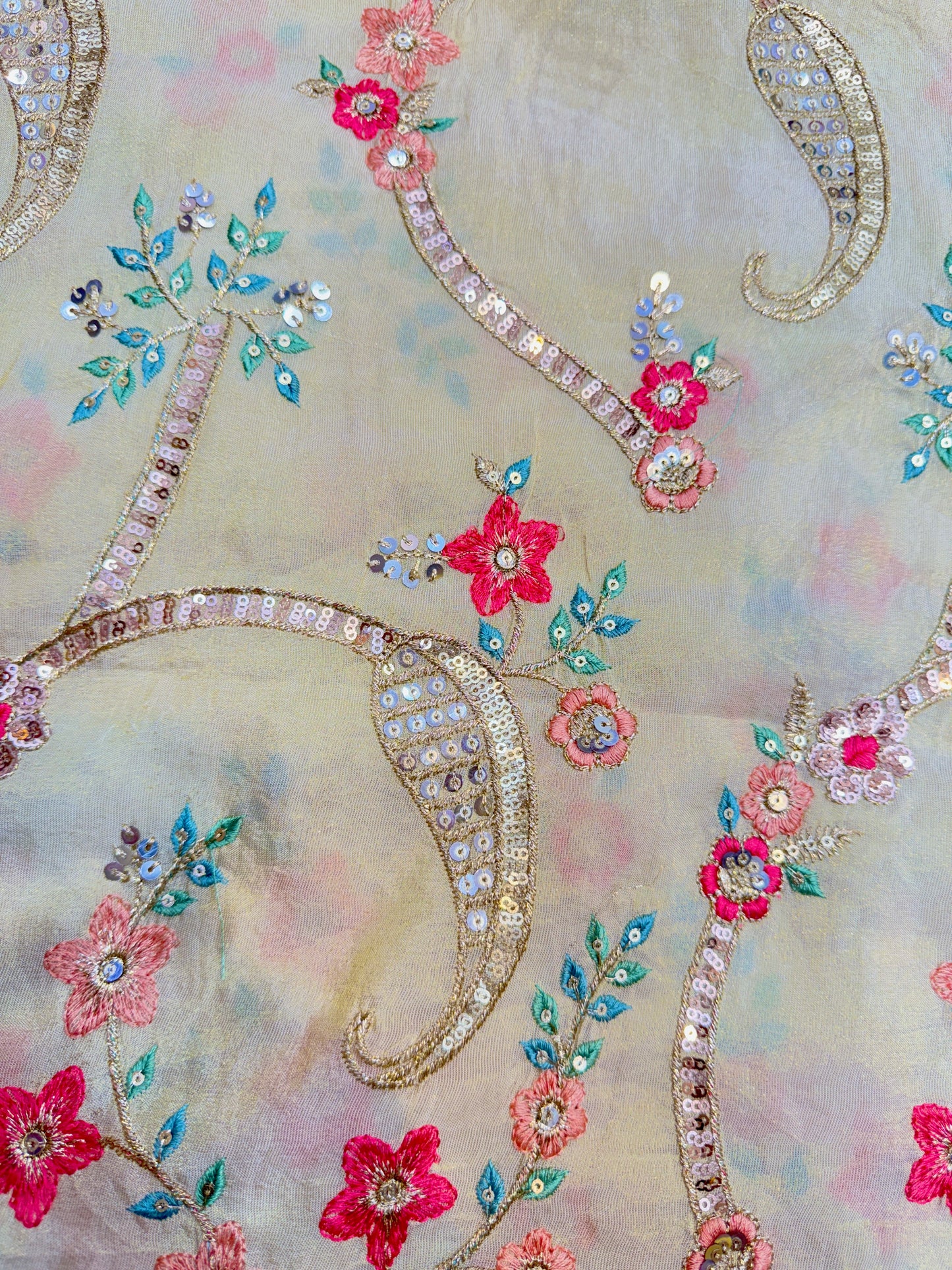 👗pure viscouse tissue zari with embroidered 🥻60 inch width