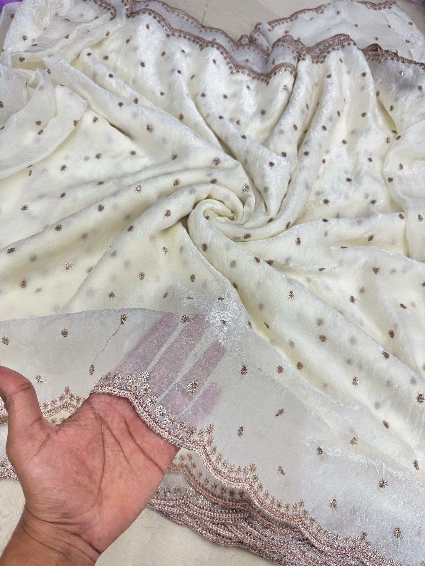 🥻👗Space silk fabrics with 2 side border 44-45 width HALF WHITE