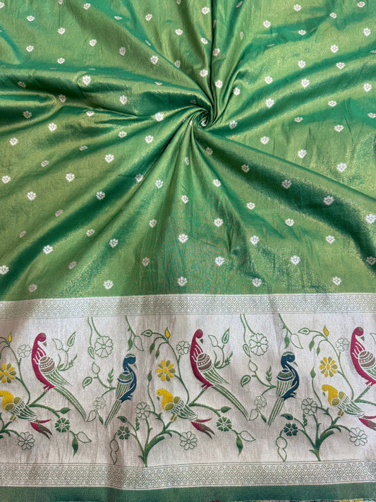 Paitanick Desing border with tissu fabric 44-45 width GREEN