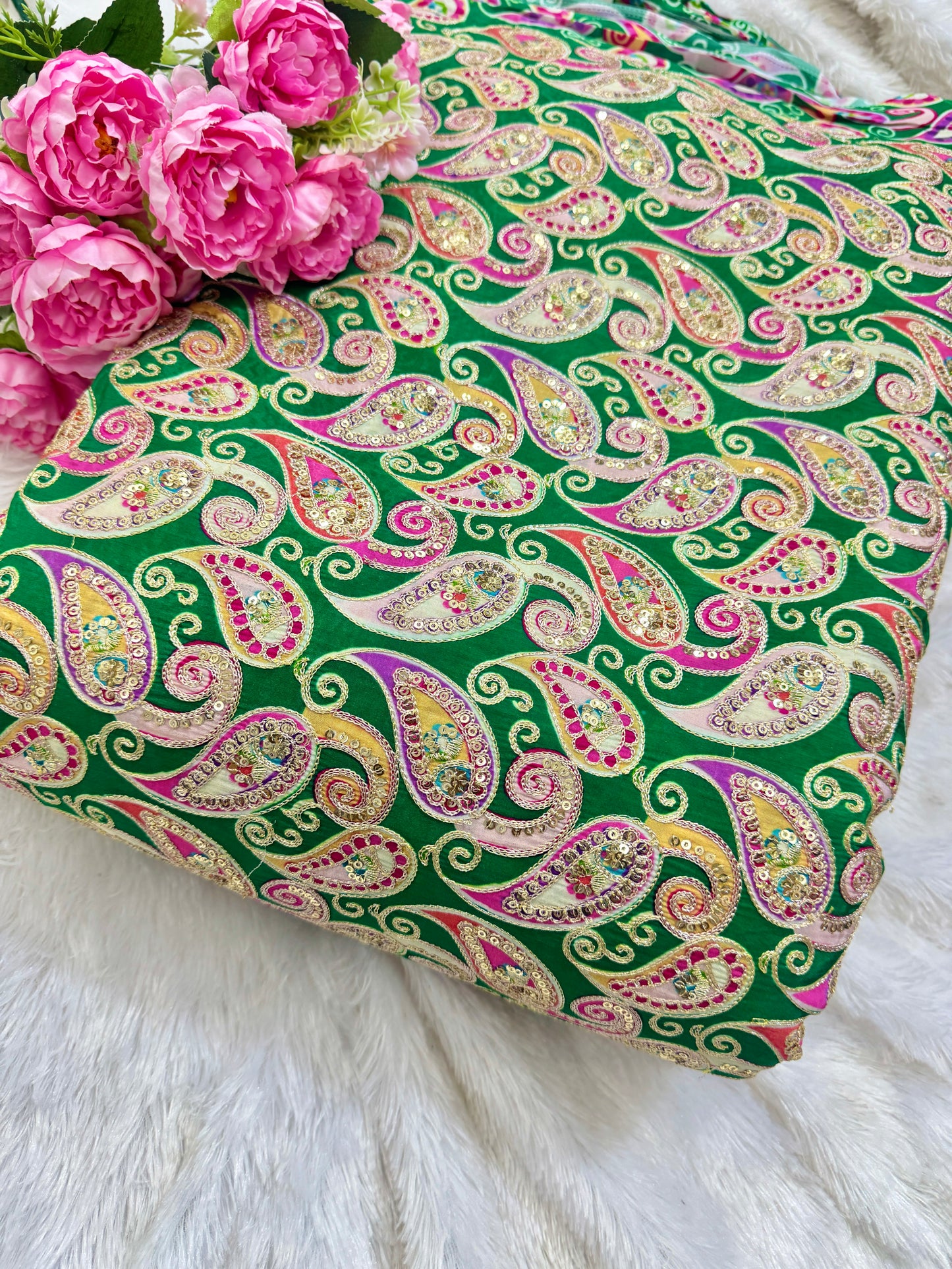 👗LUXURY NATURAL CRAPE FLORAL PRINT EMBROIDERY WITH SEQUINS 44 INCH WIDTH