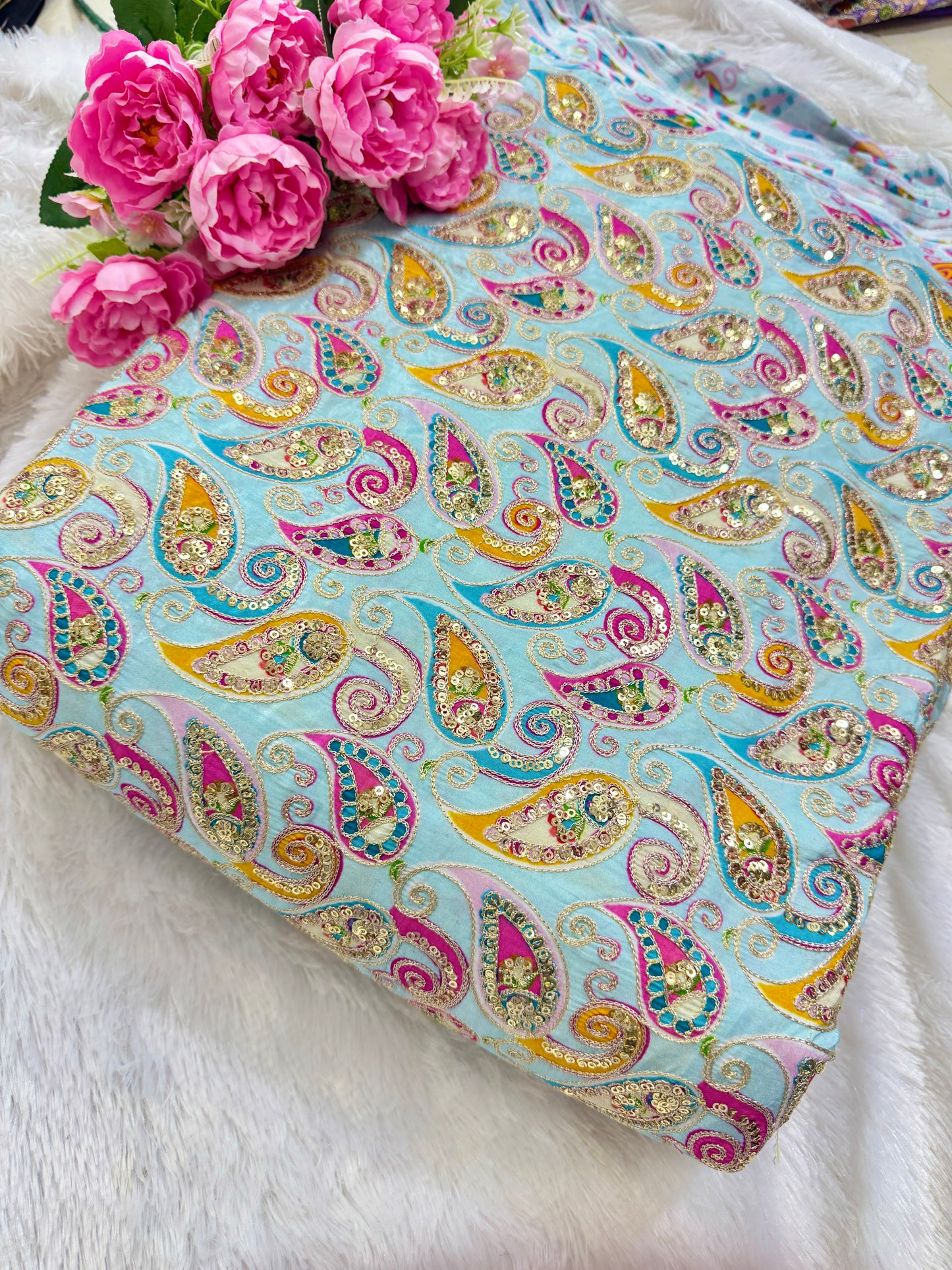 👗LUXURY NATURAL CRAPE FLORAL PRINT EMBROIDERY WITH SEQUINS 44 INCH WIDTH