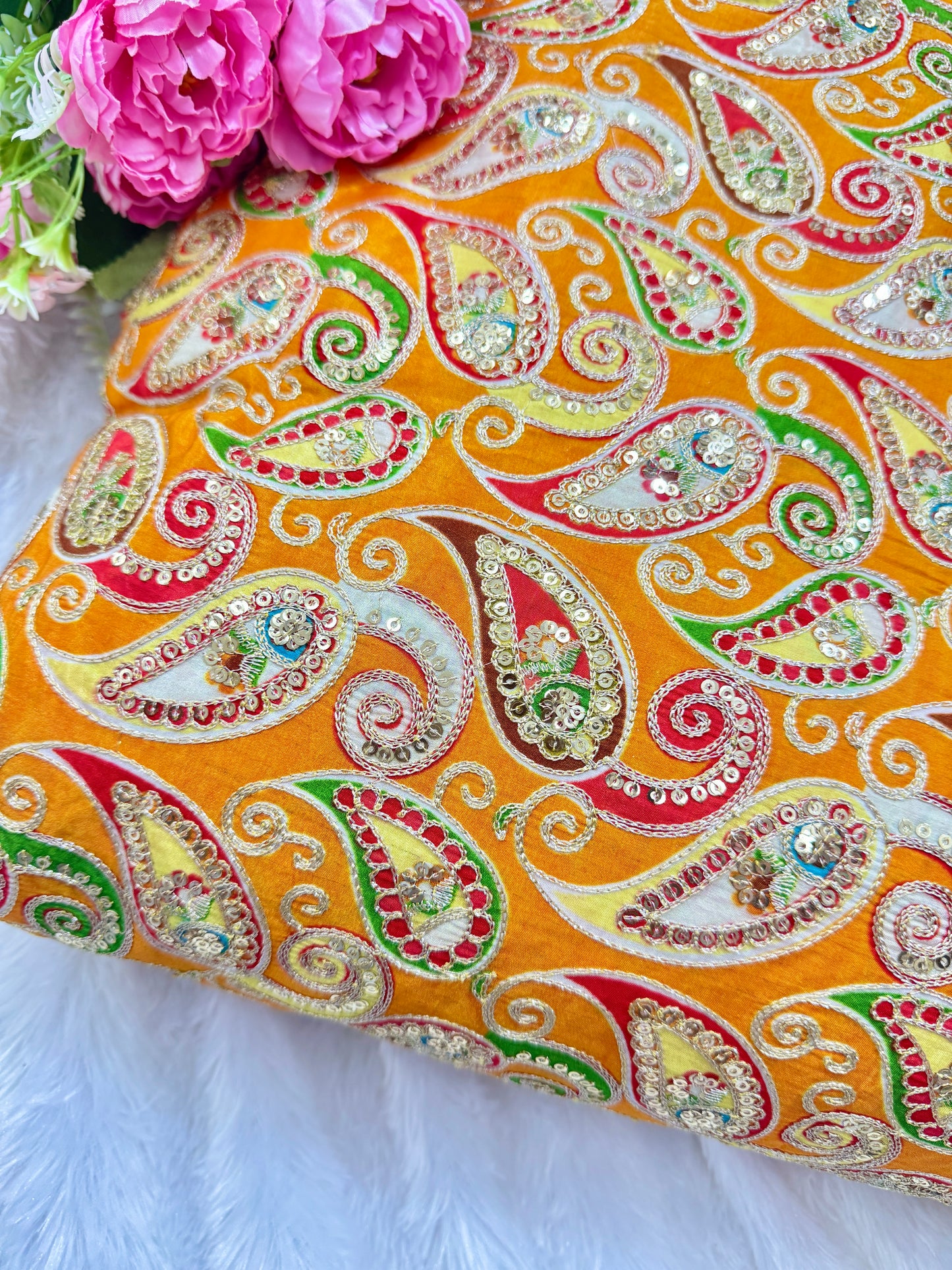 👗LUXURY NATURAL CRAPE FLORAL PRINT EMBROIDERY WITH SEQUINS 44 INCH WIDTH