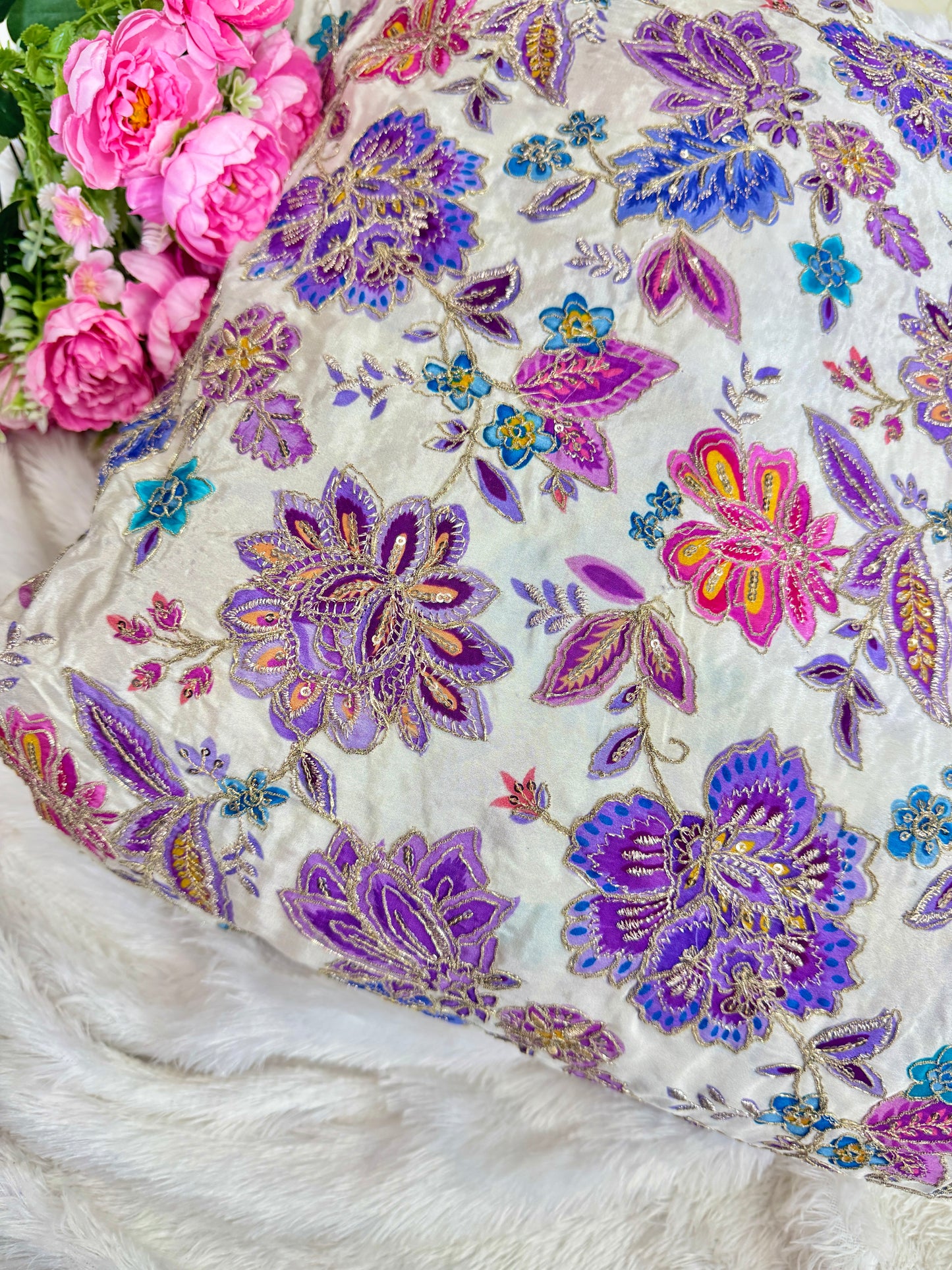 👗LUXURY NATURAL CRAPE FLORAL PRINT EMBROIDERY WITH SEQUINS 44 INCH WIDTH LAVENDER