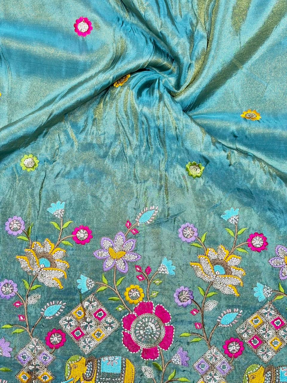 Premium🥻 Viscouse tissue👗 border fabrics beats work beautiful design width 44