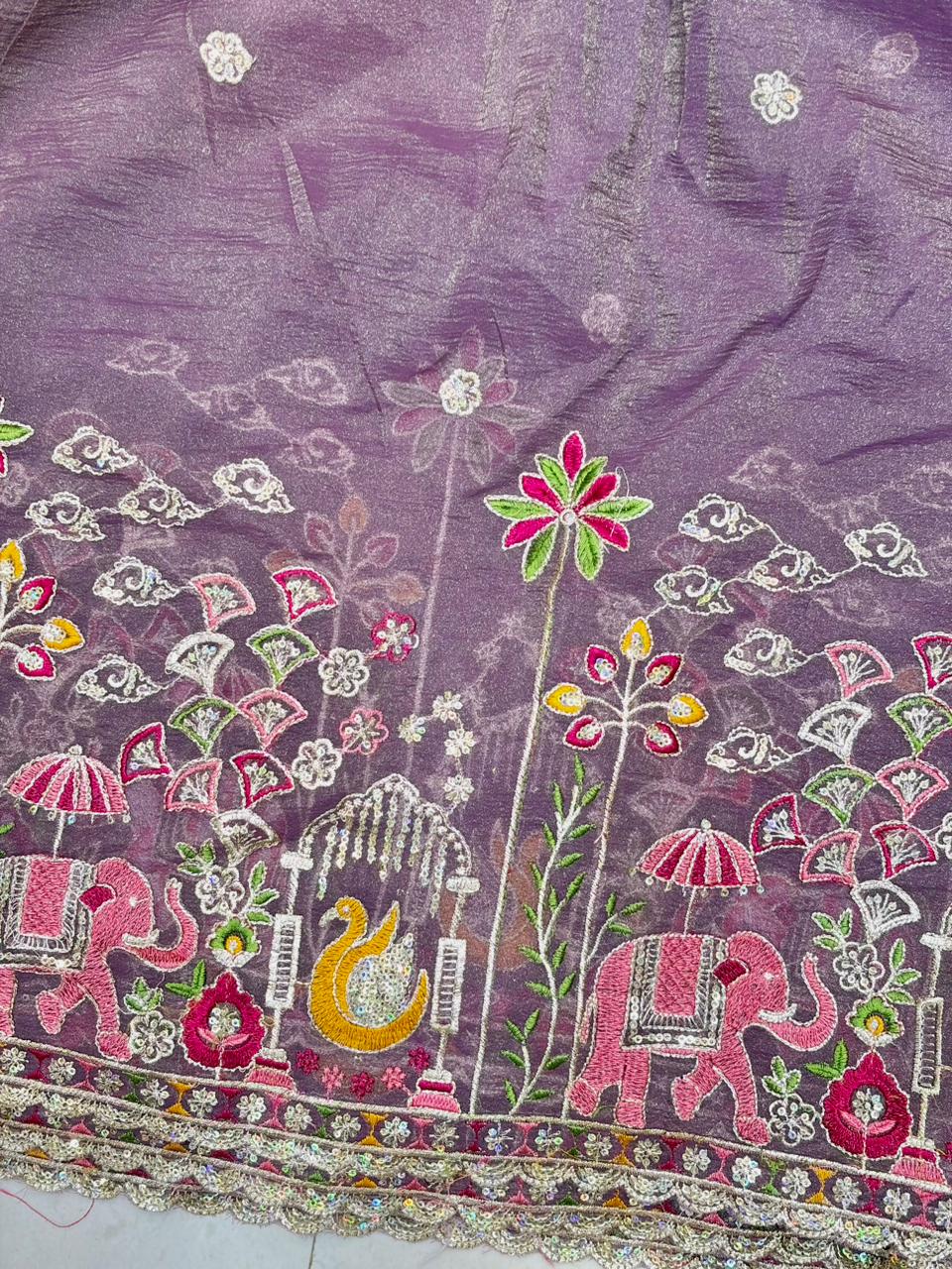 Exclusive 🥻 fendy imported 👗 border fabrics beats work beautiful desing width 44