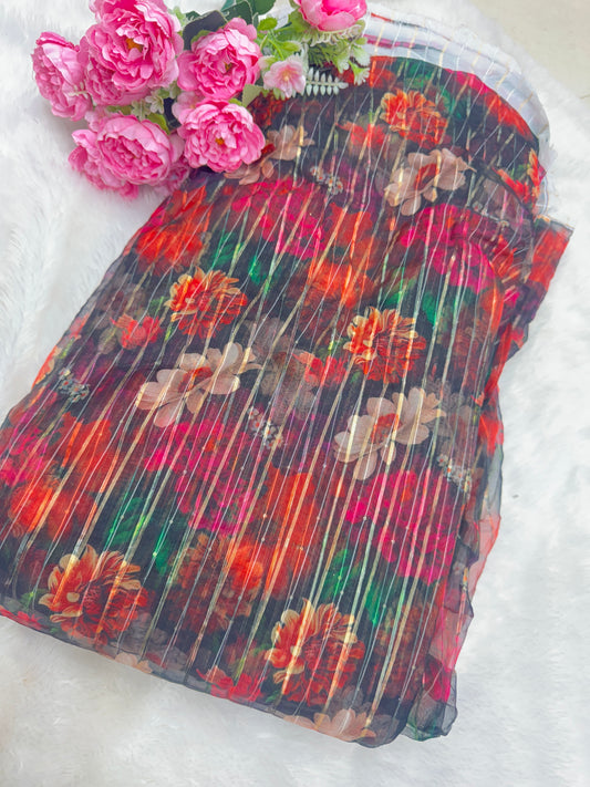 🥰Printed organza fabric 👗features a delicate floral print in a beautiful 🥹 44inch width
