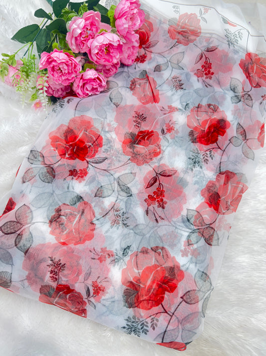 🥰Printed organza fabric 👗features a delicate floral print in a beautiful 🥹 44inch width