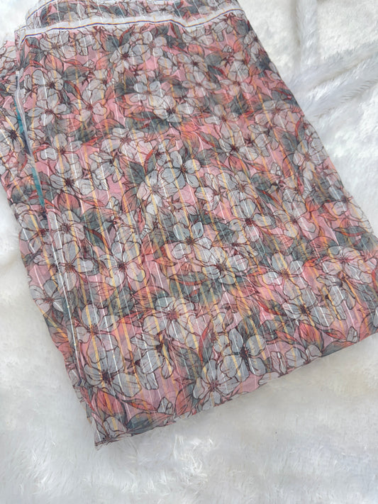 🥰Printed organza fabric 👗features a delicate floral print in a beautiful 🥹 44inch width