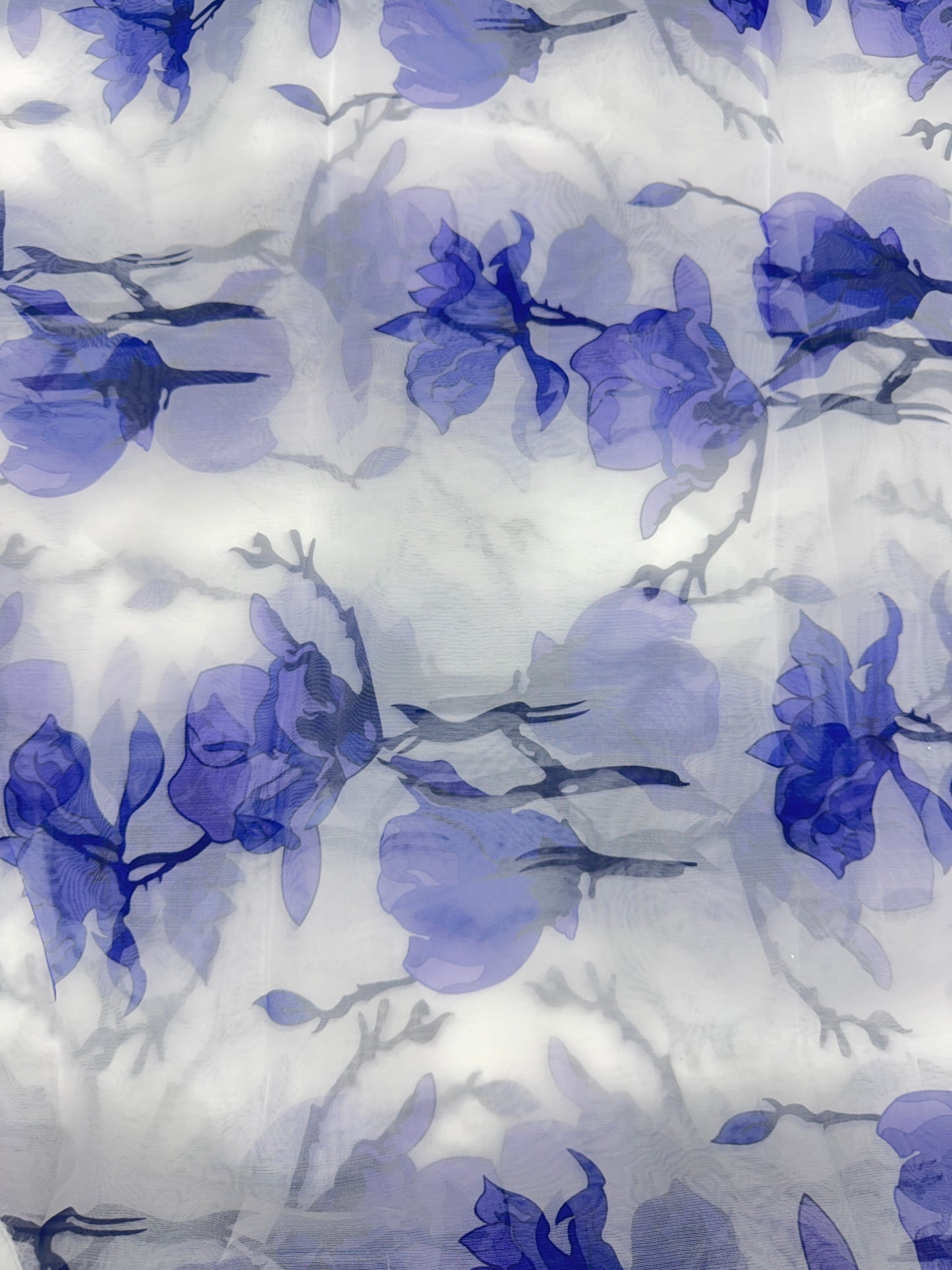 🥰Printed organza fabric 👗features a delicate floral print in a beautiful 🥹 44inch width