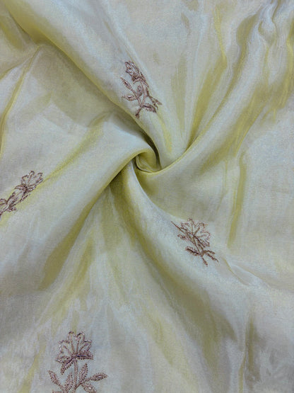 👗pure viscouse tissue zari with embroidered 🥻44-45 inch width