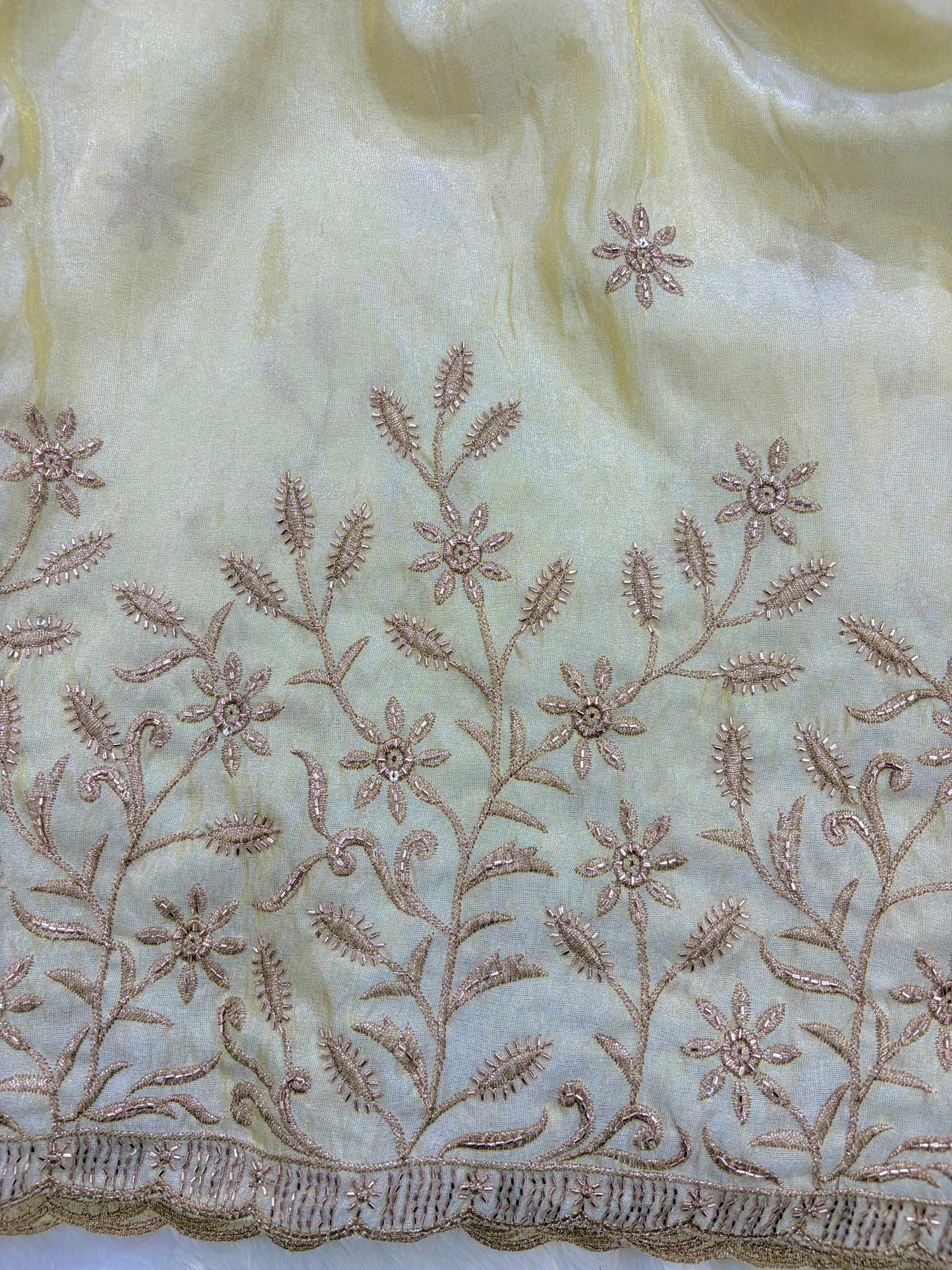 👗pure viscouse tissue zari with embroidered 🥻44-45 inch width