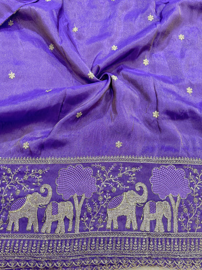 tissu with Golden Zari Elephant Border & Floral beats  Weave 44-45 width