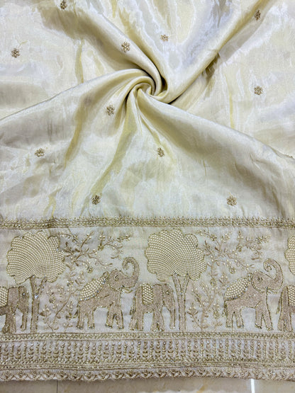 Tissu en viscose avec bordure d'éléphant en zari doré et motifs floraux tissés, largeur 44-45 (double).