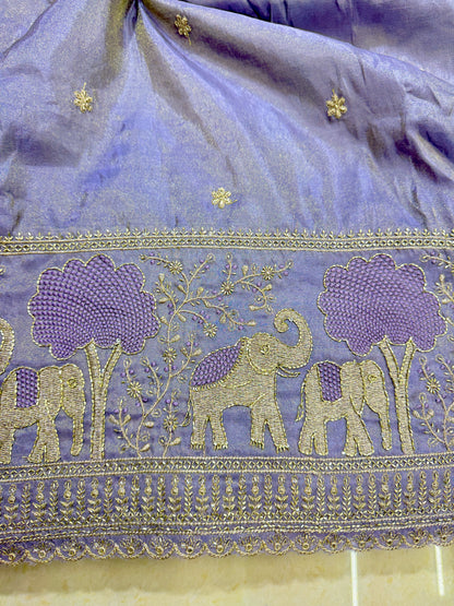 tissu with Golden Zari Elephant Border & Floral beats Weave 44-45 inch width lite levander