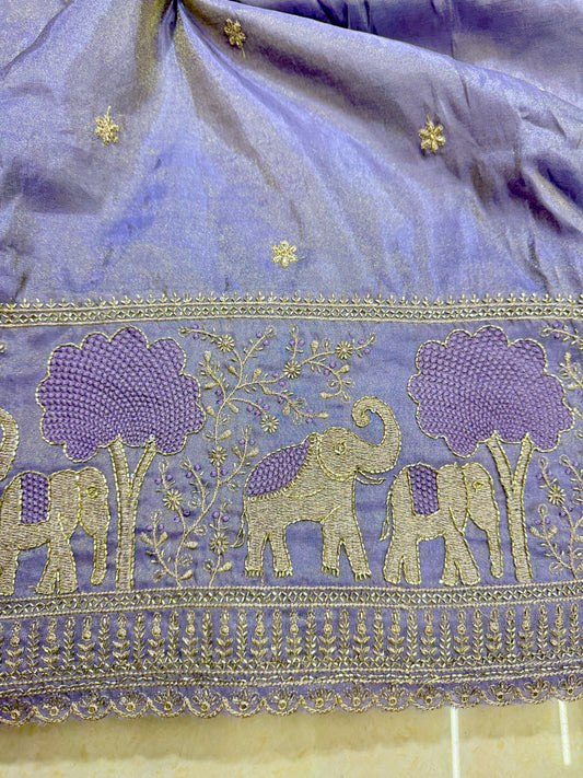 tissu with Golden Zari Elephant Border & Floral beats Weave 44-45 inch width lite levander