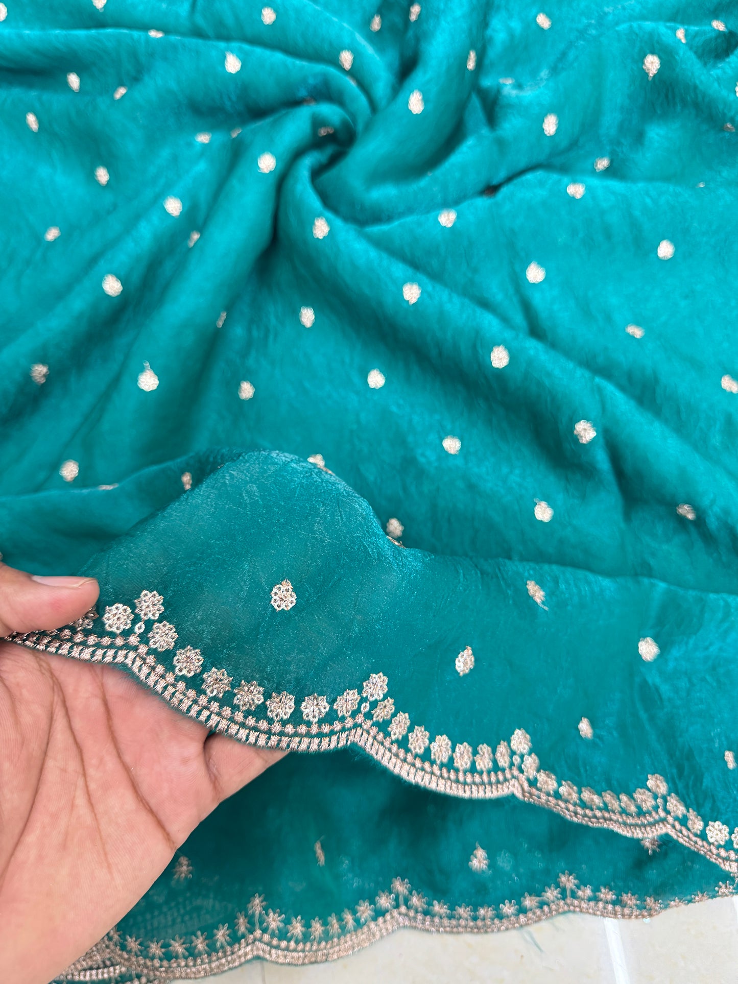 🥻👗Space silk fabrics with 2 side border 44-45 width