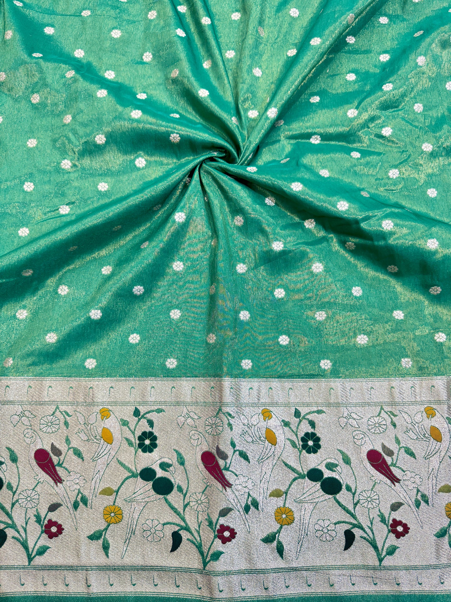 Paitanick Desing border  with tissu fabric 44-45 width