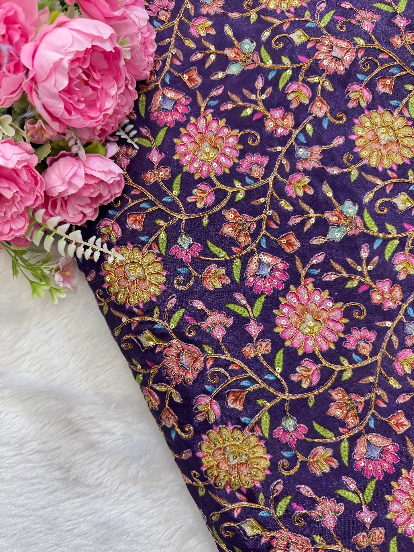 Pure 🌸Chinon fabric 👗with embroidery 44inch width