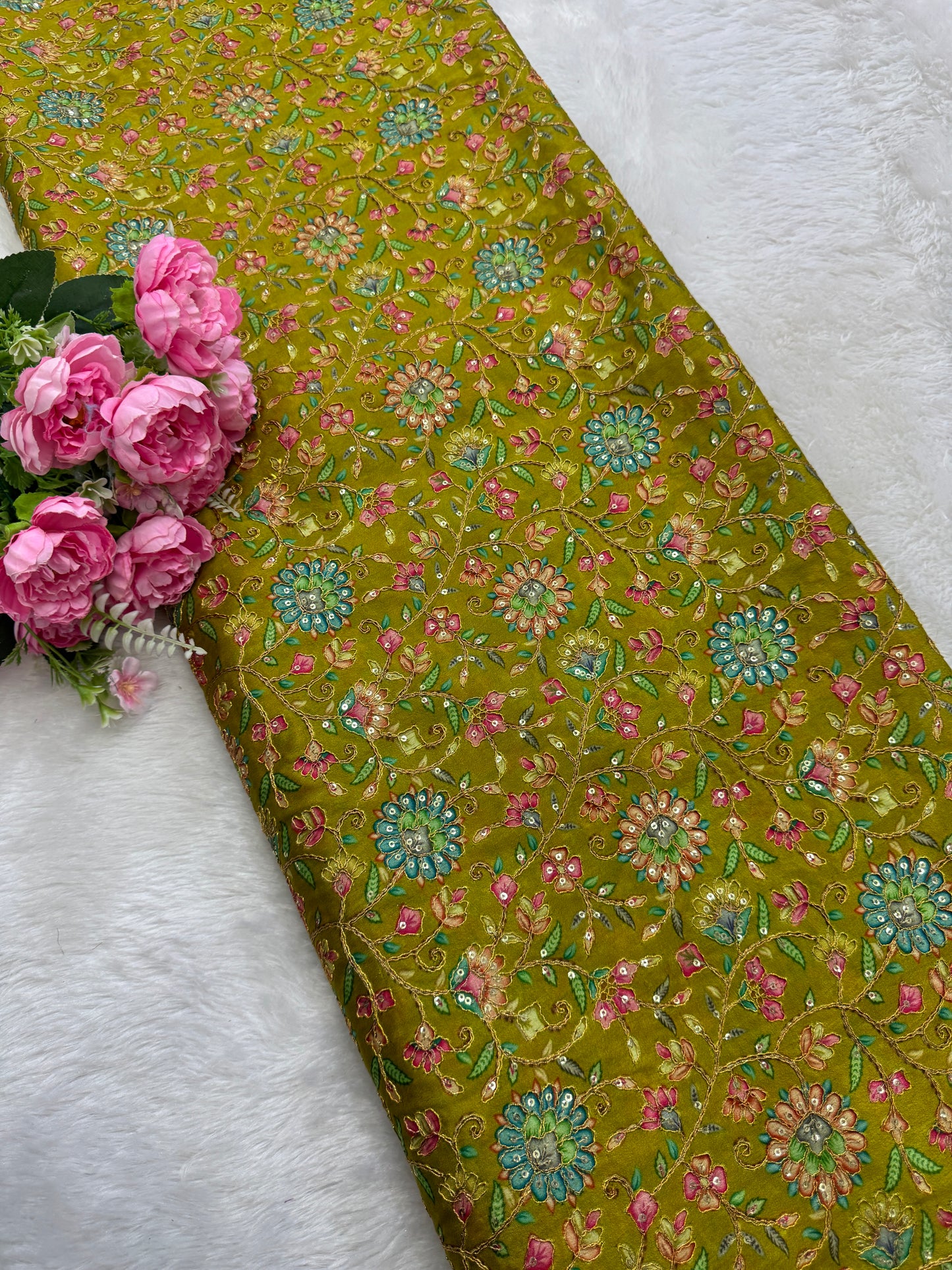 Pure 🌸Chinon fabric 👗with embroidery 44inch width