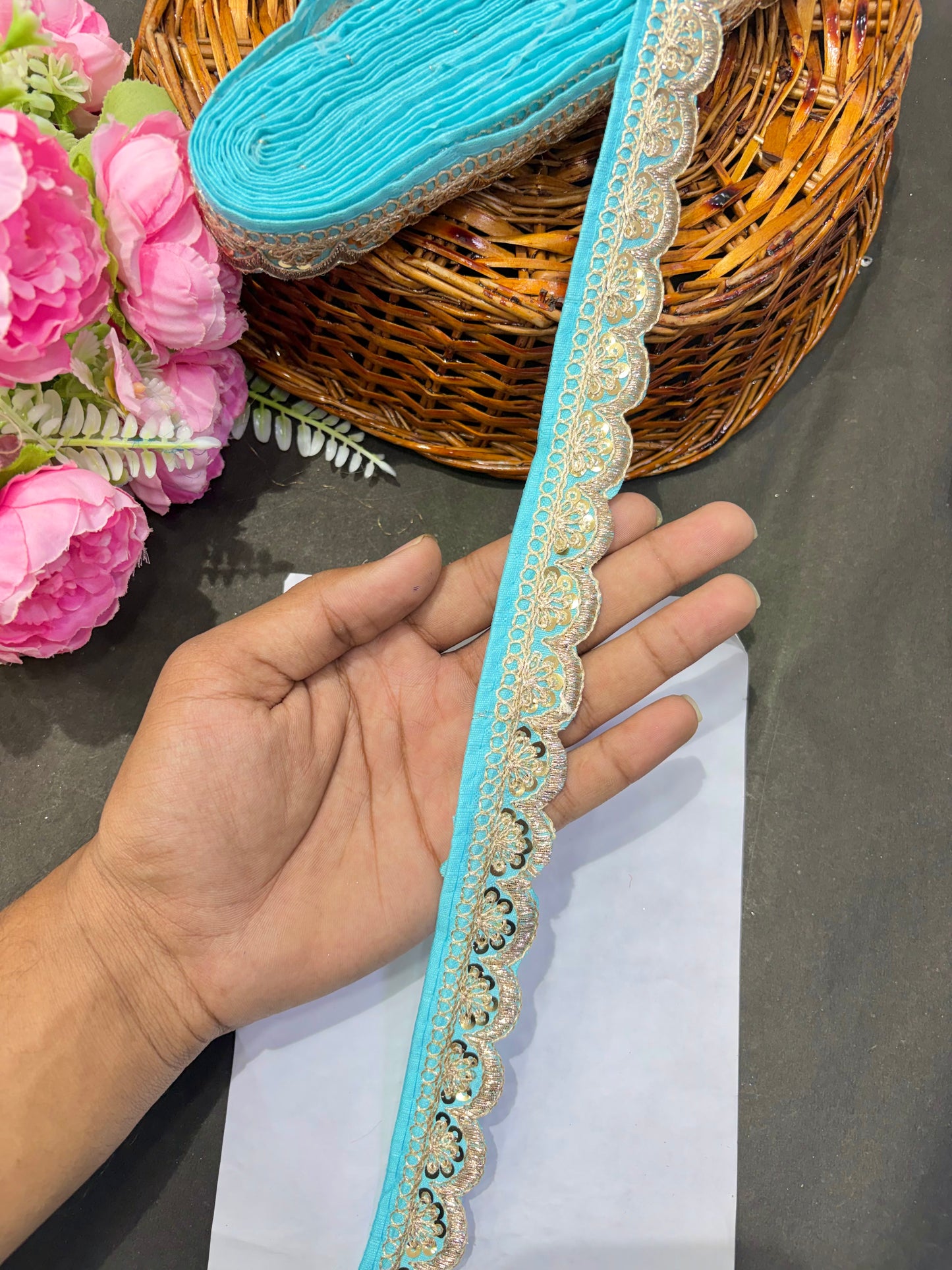 ✨Beautiful 😍Raw silk lace royal zari embroidered lace border 1inch (pack of 9 meter )