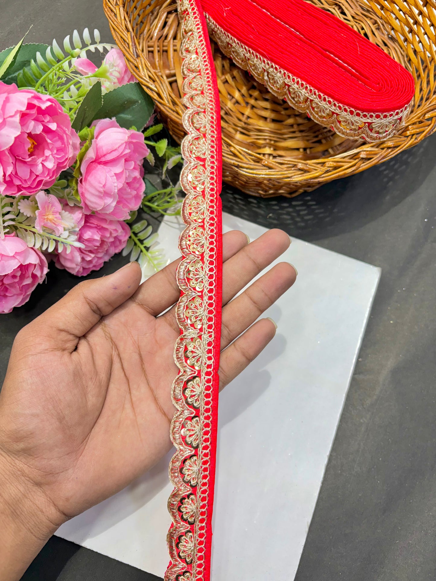 ✨Beautiful 😍Raw silk lace royal zari embroidered lace border 1inch (pack of 9 meter )