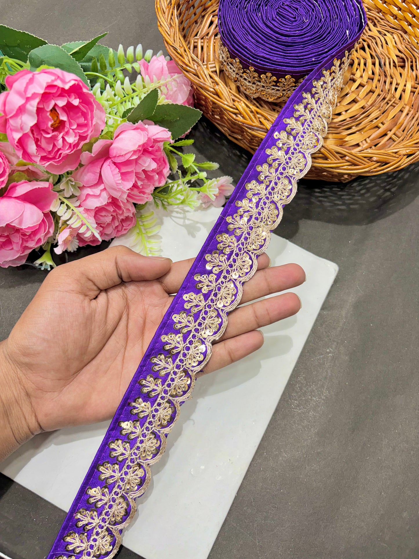 ✨Beautiful 😍Raw silk lace royal zari embroidered lace border 2 inch (pack of 9 meter )