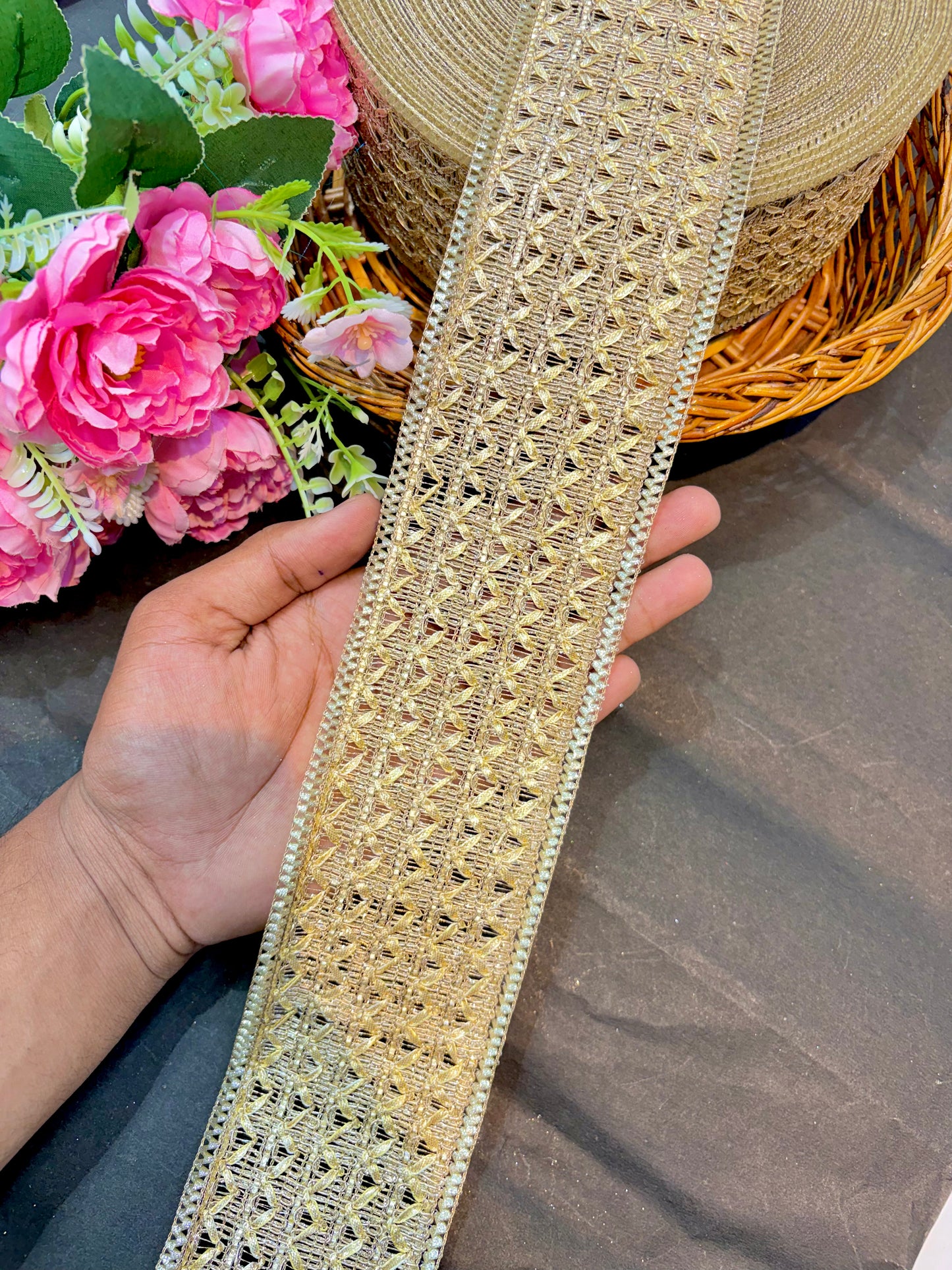 luxurious zari lace border 3inch width (pack of 9meter)