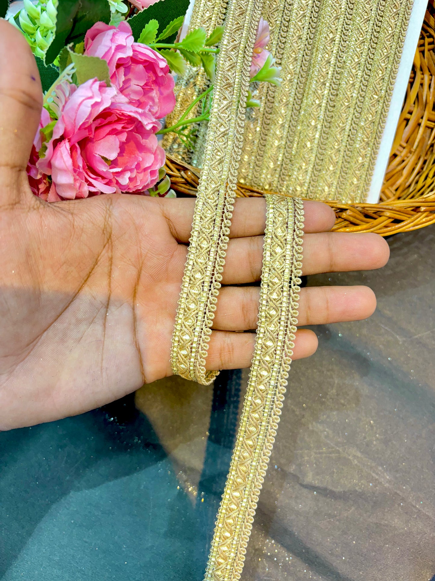 Embroidered Lace Designs – Elegant Border Trim for Sarees, Dupattas & Lehengas (9 Meter, 1 Inch Width)