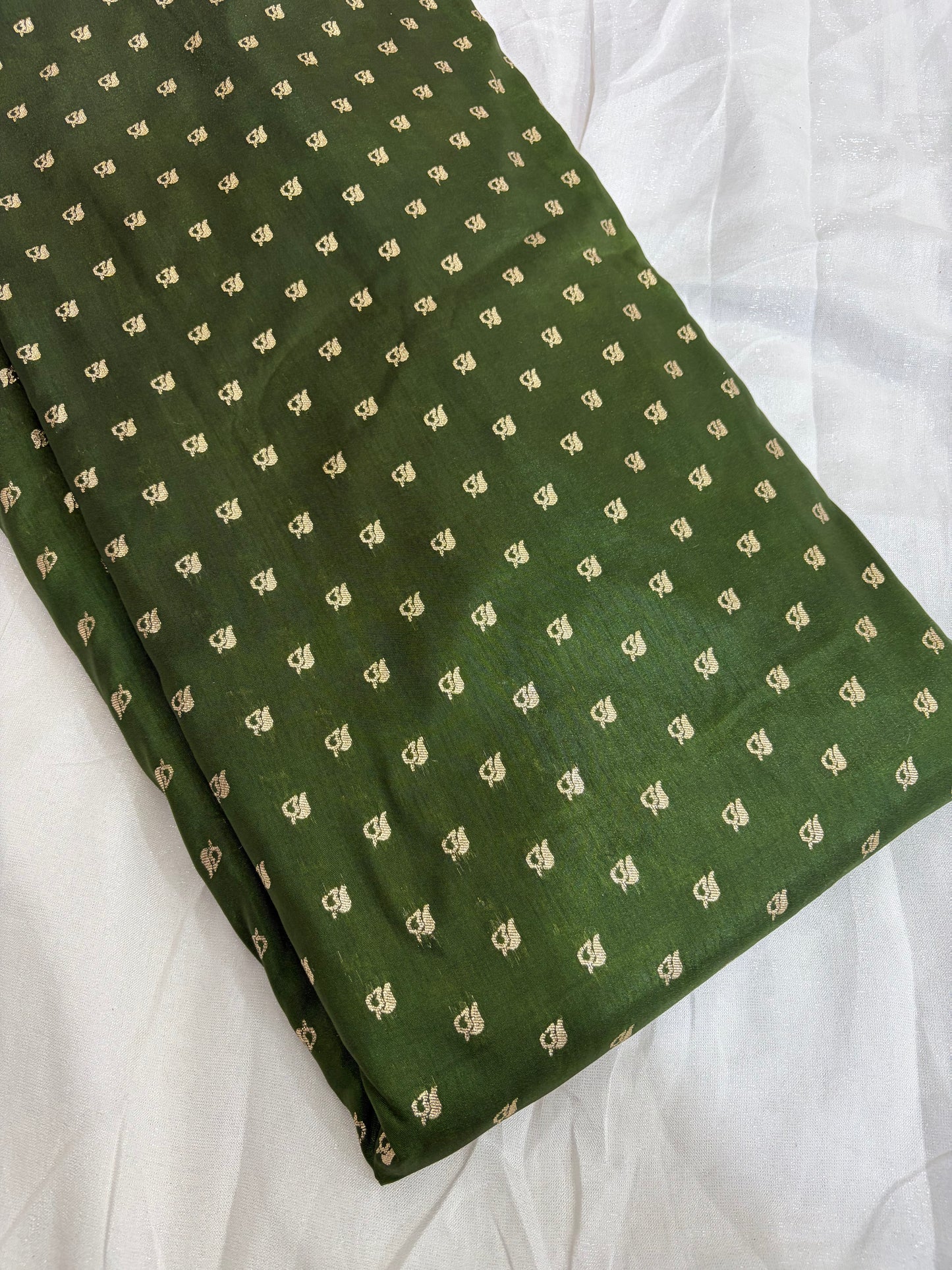 Royal 100% pure banarari Zari Leaf Weave fabrics 44inch width mehandi green