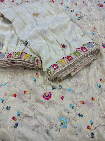 قماش فيسكوز تيسيه أنيق مطرز بتصميم متعدد الألوان وزركشة بالترتر - ملابس مصممة فاخرة بعرض 44-45 بوصة