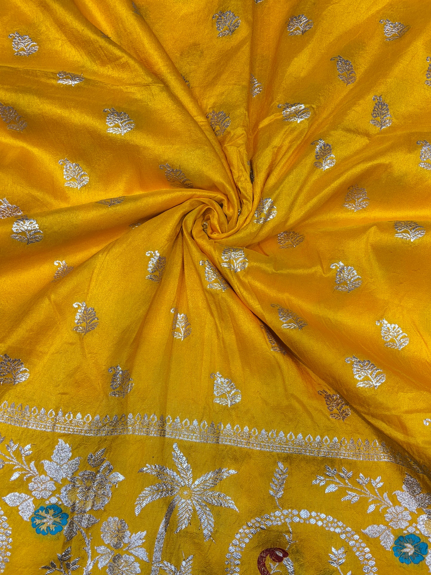Paitanick 🥰Banarasi Silk Fabric with Embroidery Border 44-45 inch width😍 meter wise