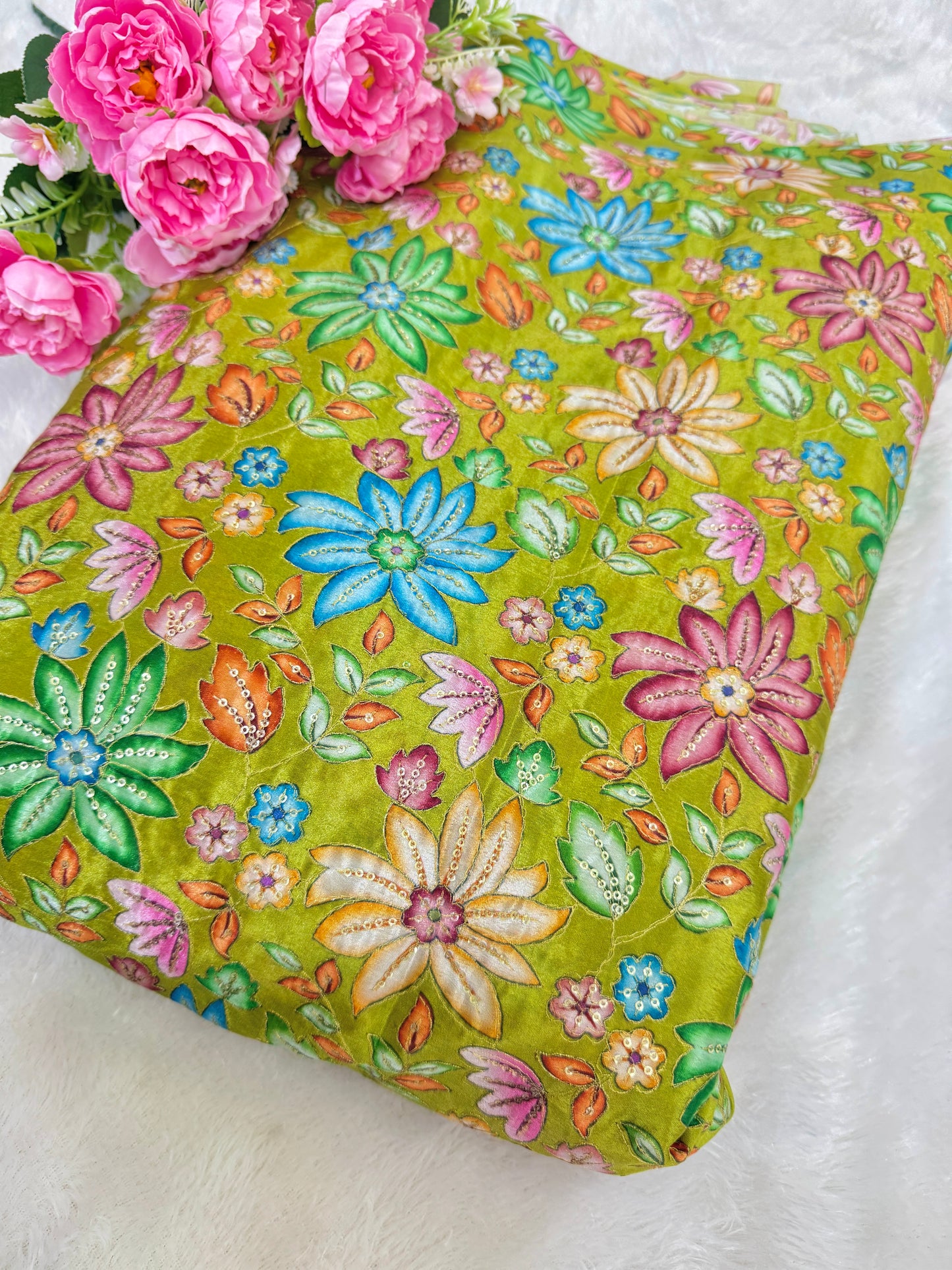 Pure chinon fabrics with multi flower desing  💐 44inch width lehanga ,blouse,frock,dress