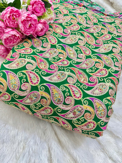 👗LUXURY NATURAL CRAPE  FLORAL PRINT  EMBROIDERY WITH SEQUINS 44 INCH  WIDTH