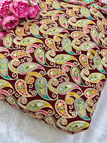 👗CRÈPE NATUREL DE LUXE, IMPRIMÉ FLEURS, BRODERIE AVEC PAPILLONS, LARGEUR 44 POUSSES, MARRON FONCÉ