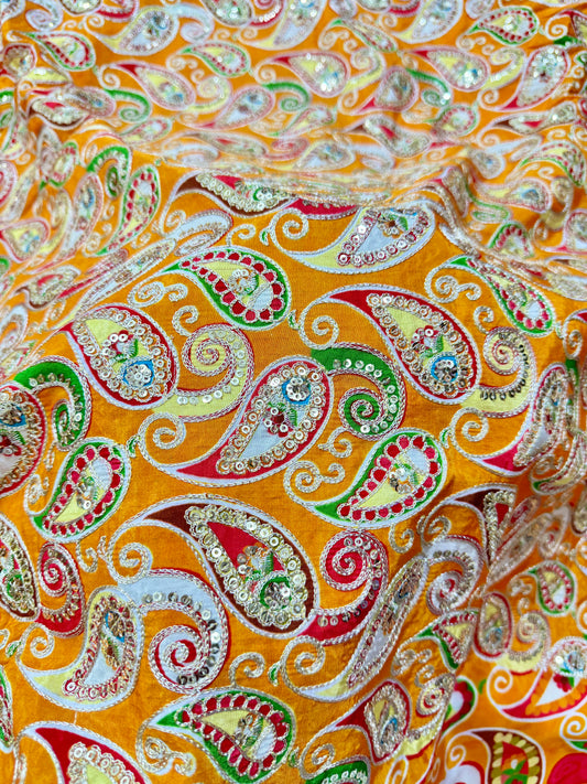 👗LUXURY NATURAL CRAPE  FLORAL PRINT  EMBROIDERY WITH SEQUINS 44 INCH  WIDTH