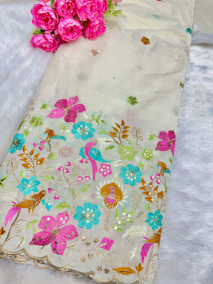 Tissu en coton Kora avec une magnifique broderie 🧵 au bord, motif floral 💐🌸, largeur 44-45 (teintable) ✅