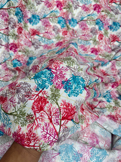 👗 beautiful 💕printed rayon fabric premium quality 44width