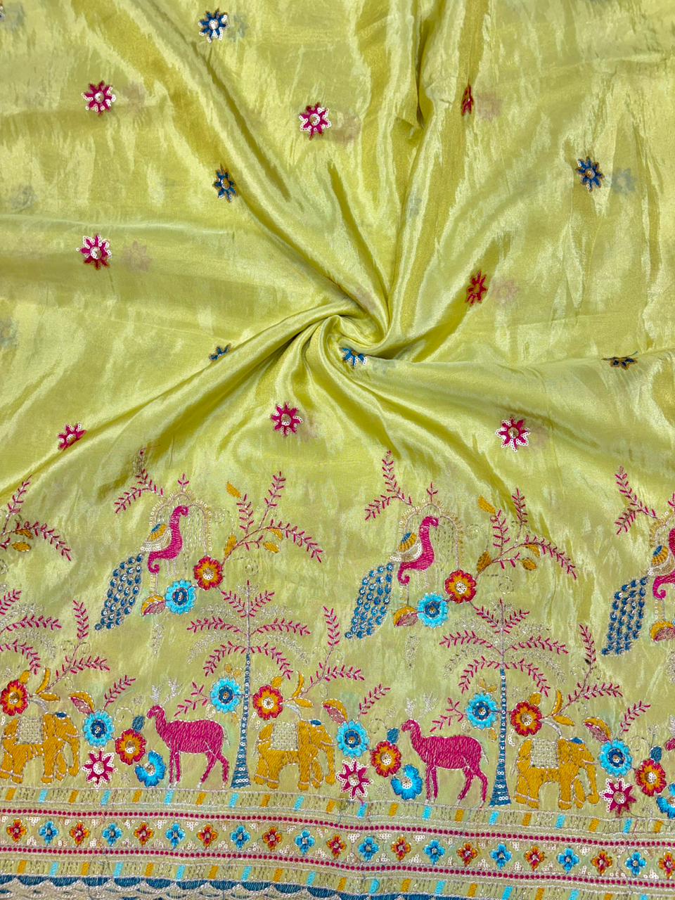 Premium🥻 Viscouse tissue👗 border fabrics beats work beautiful  design width 44