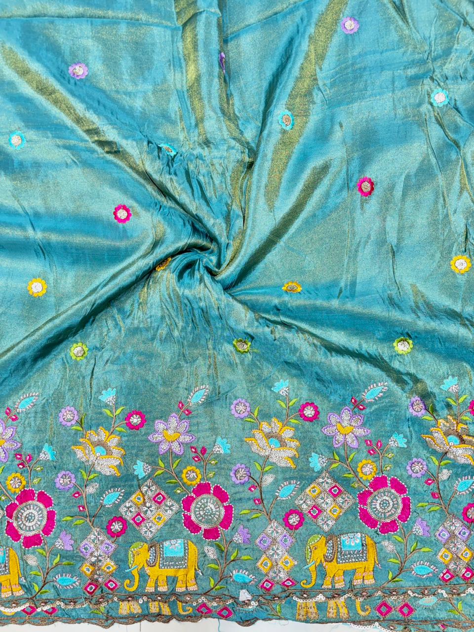 Premium🥻 Viscouse tissue👗 border fabrics beats work beautiful  design width 44