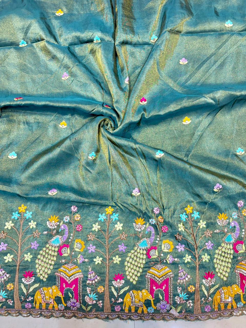 Premium🥻 Viscouse tissue👗 border fabrics beats work beautiful  design width 44
