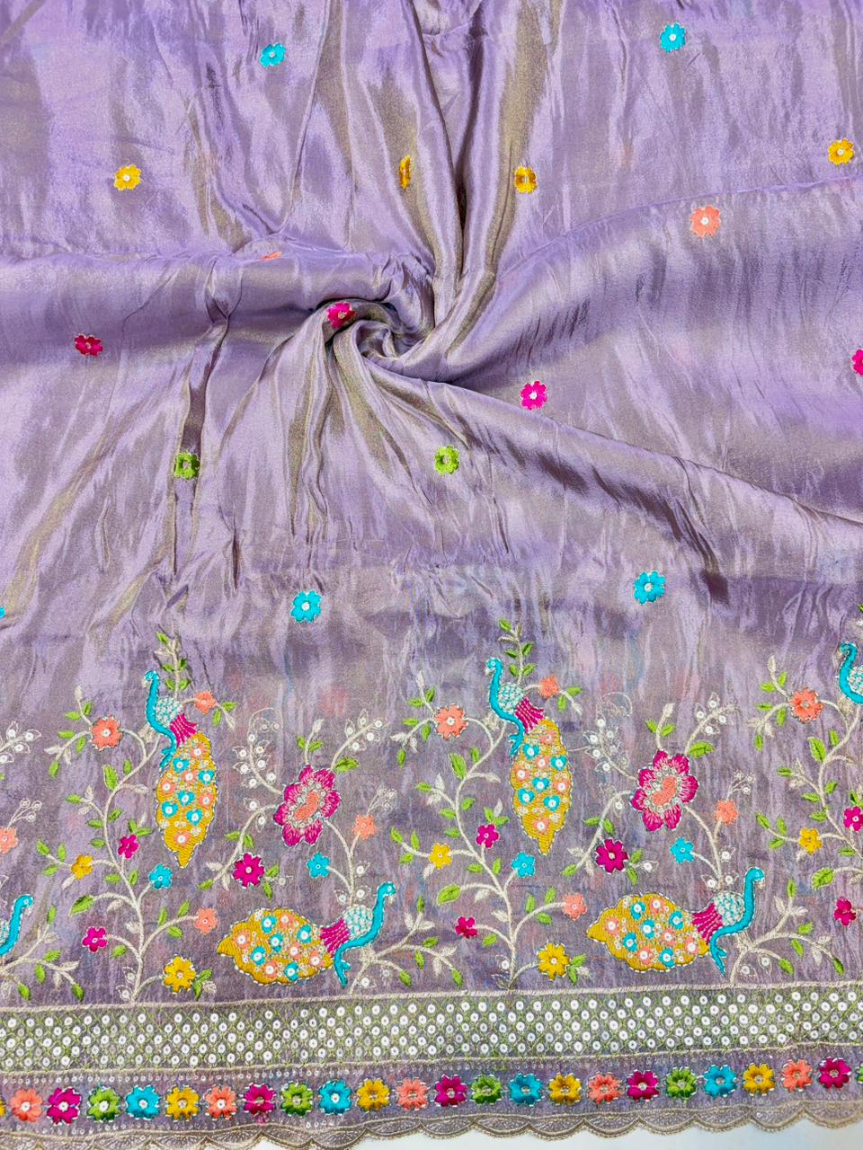 Premium🥻 Viscouse tissue👗 border fabrics beats work beautiful  design width 44