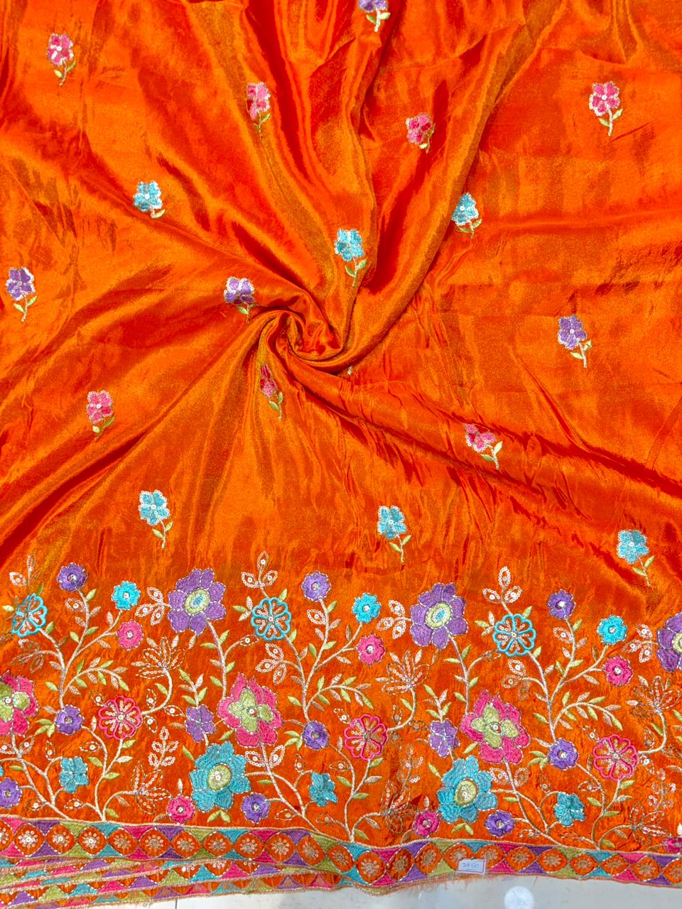Premium🥻 Viscouse tissue👗 border fabrics beats work beautiful  design width 44