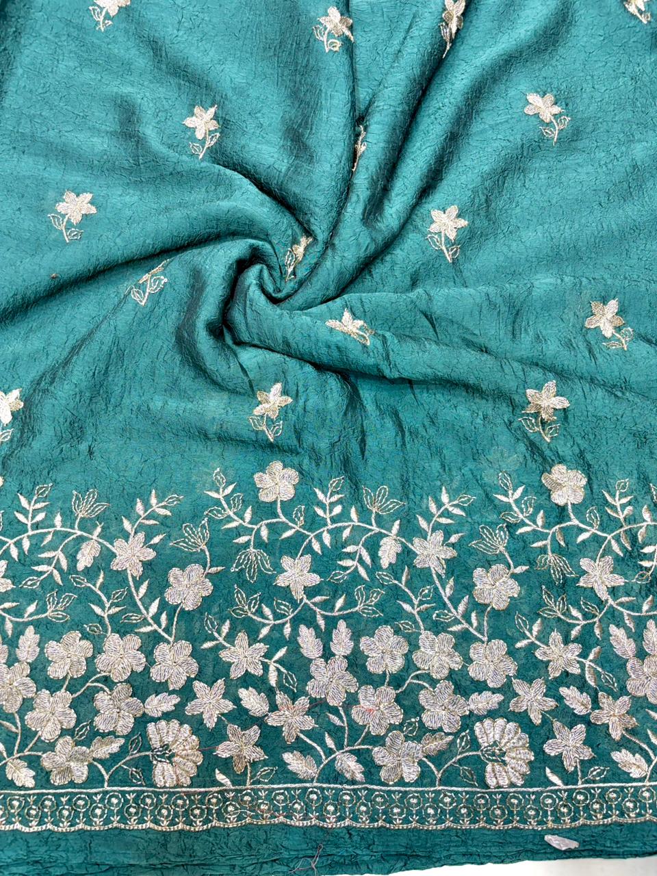 Premium🥻 Viscouse tissue👗 border fabrics beats work beautiful  design width 44