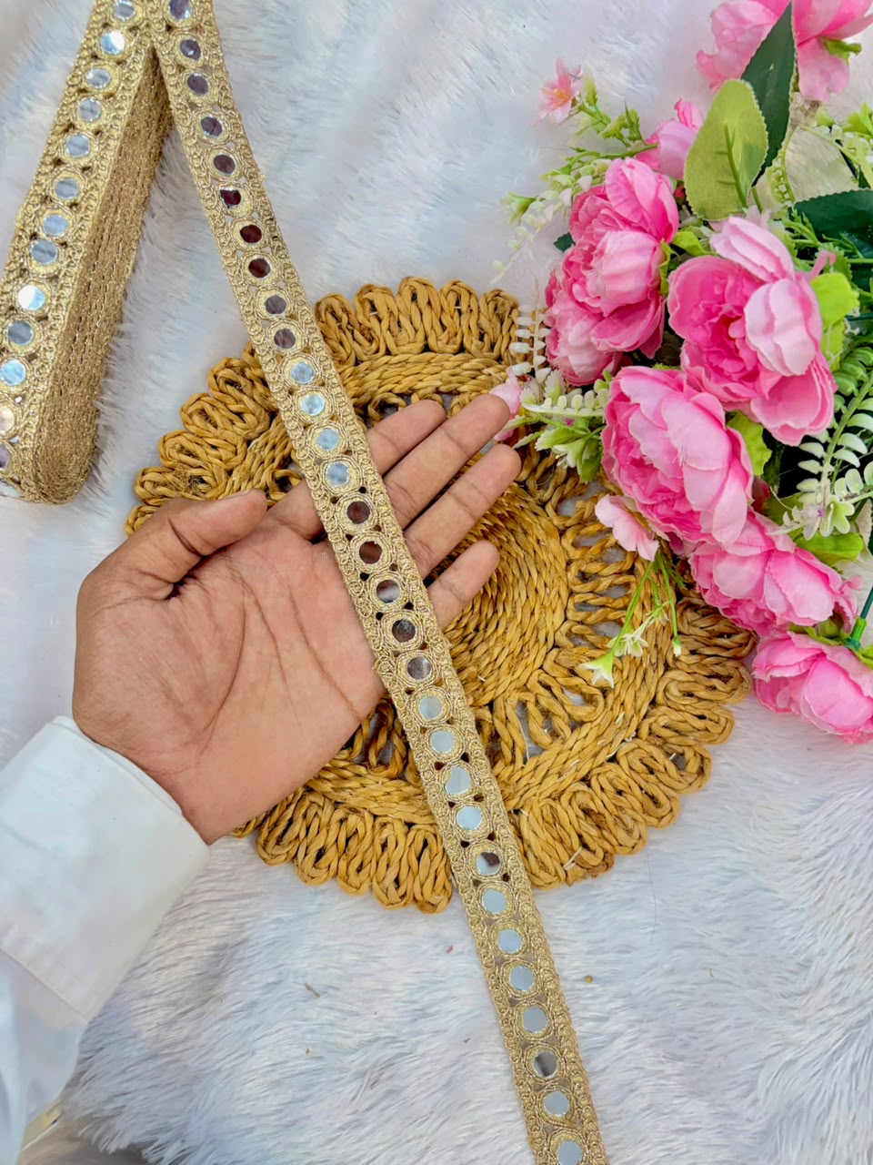 Exclusive circle ⭕️ Mirror pearl Lace border pack of 9metrr  1 inch