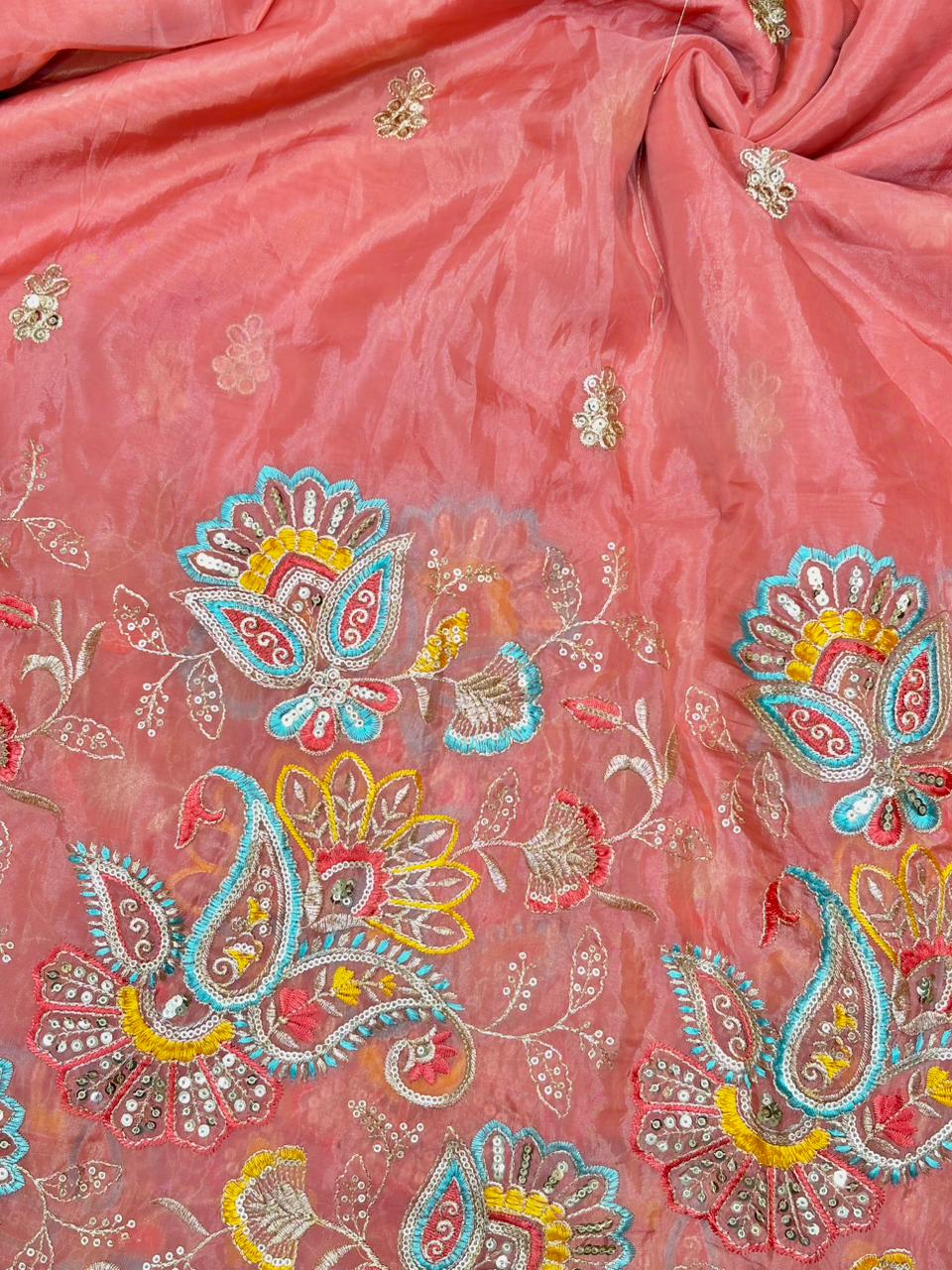 Exclusive 🥻 fendy imported 👗 border fabrics beats work beautiful desing width 44